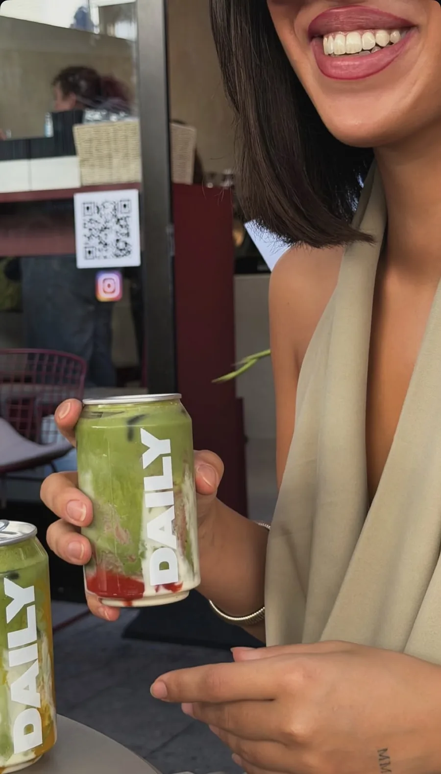 DAILY Matcha vor dem Store